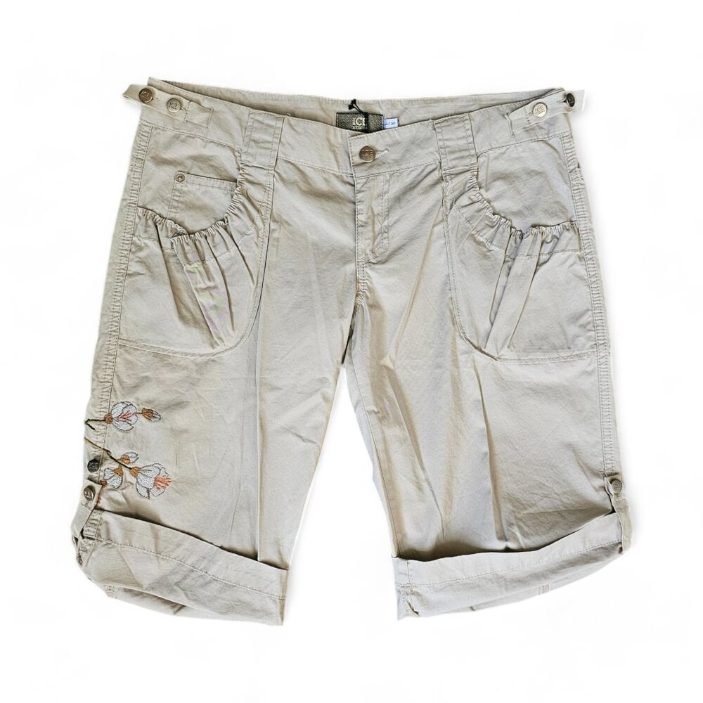 Ice Iceberg Flower Embroidered Cotton Shorts